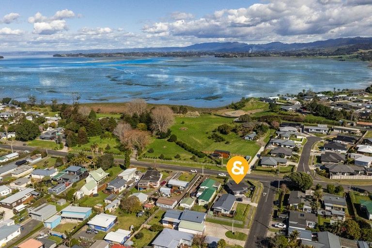 Photo of property in 44 Athenree Road, Athenree, Katikati, 3177