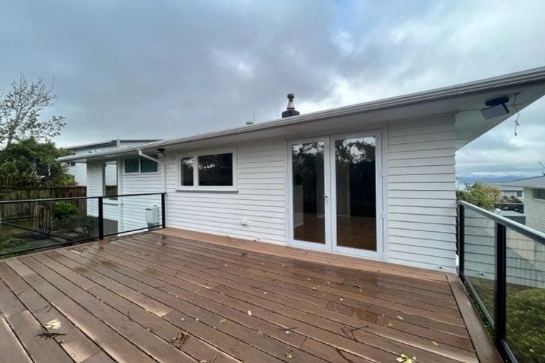 Photo of property in 21 Maple Grove, Maungaraki, Lower Hutt, 5010