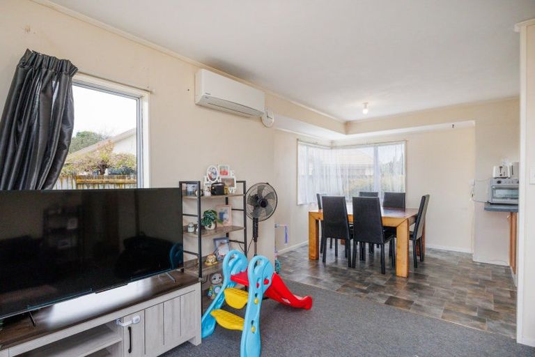 Photo of property in 31 Lydia Place, Kelvin Grove, Palmerston North, 4414