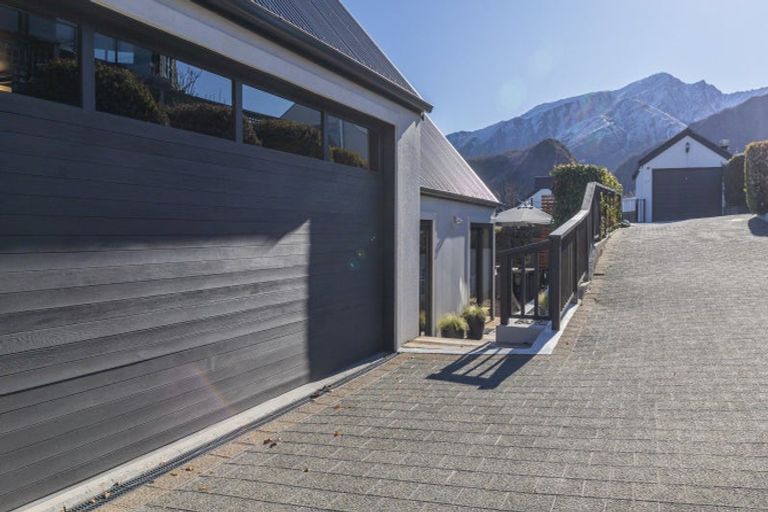 Photo of property in 21 Cotter Avenue, Arrowtown, 9302