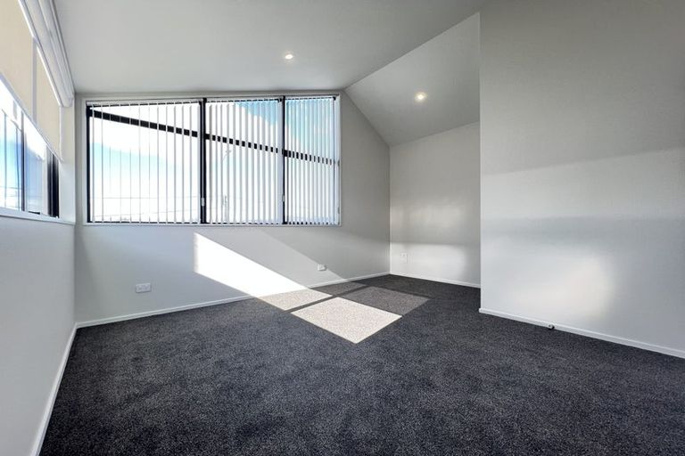 Photo of property in 2/21 Montreal Street, Sydenham, Christchurch, 8023