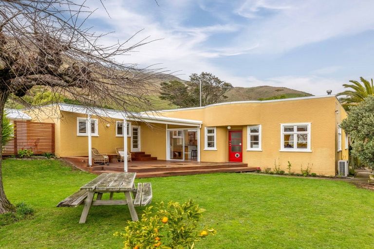 Photo of property in 85 Avoca Valley Road, Heathcote Valley, Christchurch, 8022