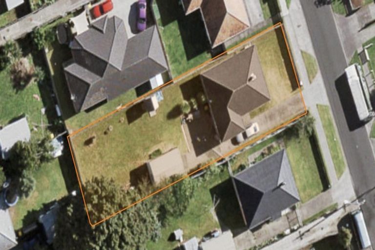 Photo of property in 25 Arimu Road, Papakura, 2110