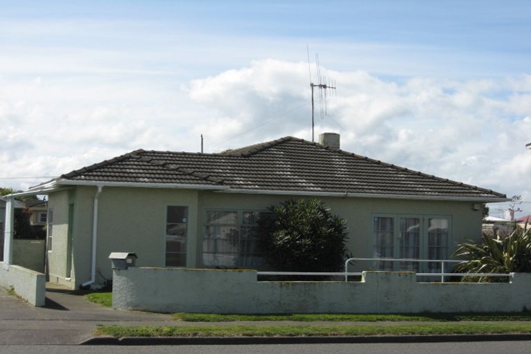 Photo of property in 26 Cornfoot Street, Castlecliff, Whanganui, 4501