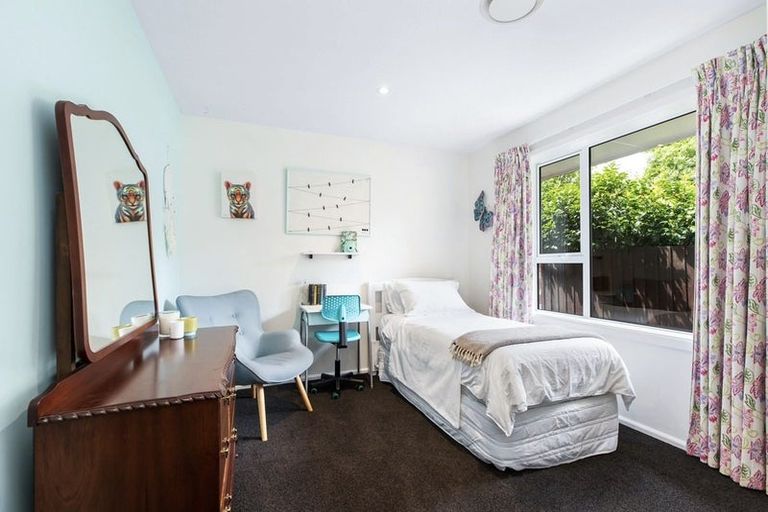 Photo of property in 3 Willowbrook Place, Fendalton, Christchurch, 8052