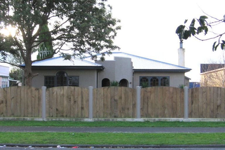 Photo of property in 8 Guy Avenue, Takaro, Palmerston North, 4410