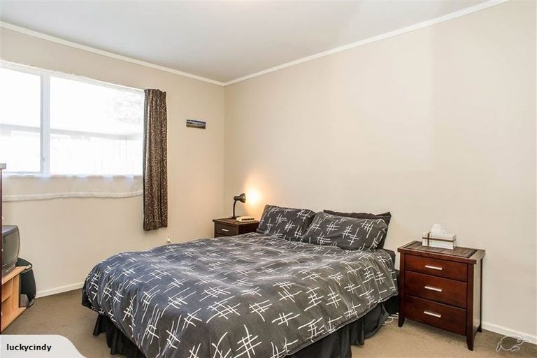 Photo of property in 2/146 Newlands Road, Newlands, Wellington, 6037
