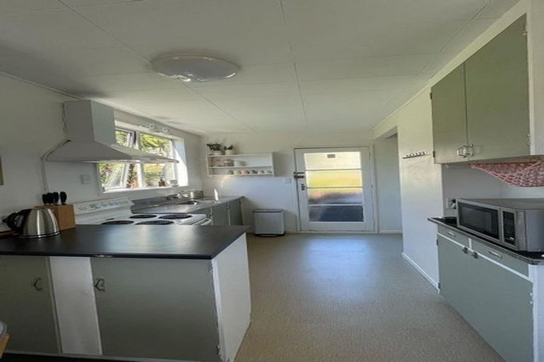 Photo of property in 107 Dowse Drive, Maungaraki, Lower Hutt, 5010