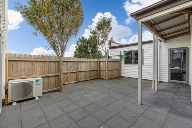 Photo of property in 8 Figaro Crescent, Takanini, 2112