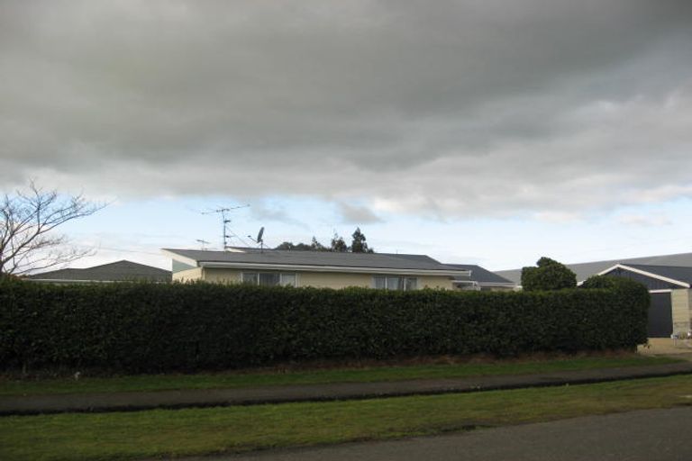 Photo of property in 120 Pembroke Street, Carterton, 5713