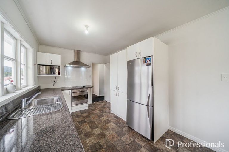 Photo of property in 27 Frederick Street, Wainuiomata, Lower Hutt, 5014