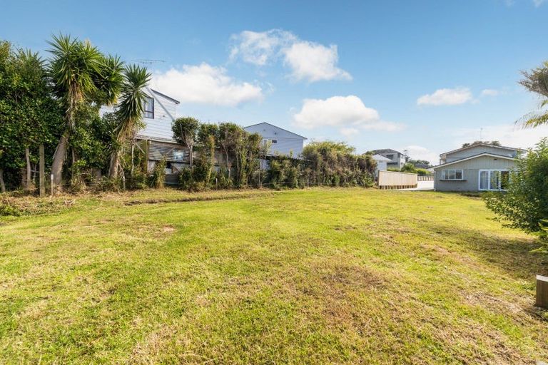 Photo of property in 2/75 Marine Parade, Mellons Bay, Auckland, 2014