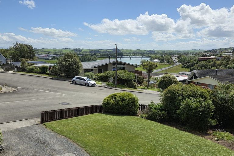 Photo of property in 1 Lincoln Terrace, Balclutha, 9230