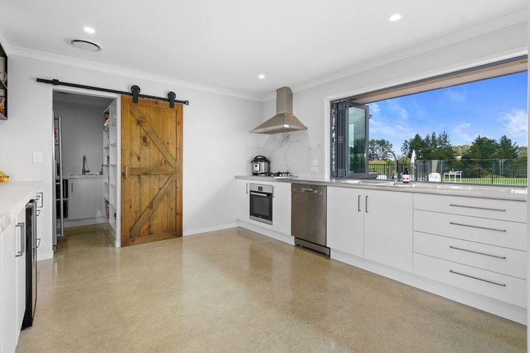 Photo of property in 10 Clifford Close, Leamington, Cambridge, 3432