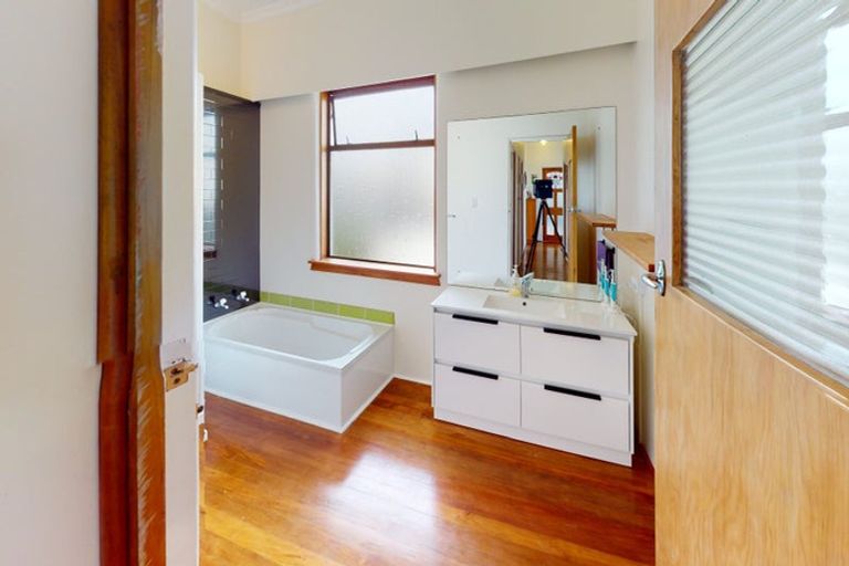 Photo of property in 12 Quick Avenue, Aramoho, Whanganui, 4500