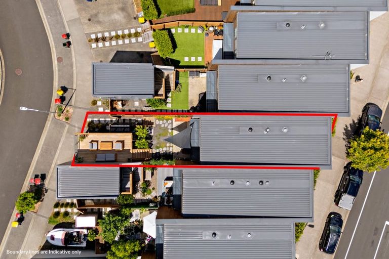 Photo of property in 15 Hudson Bay Road, Hobsonville, Auckland, 0616