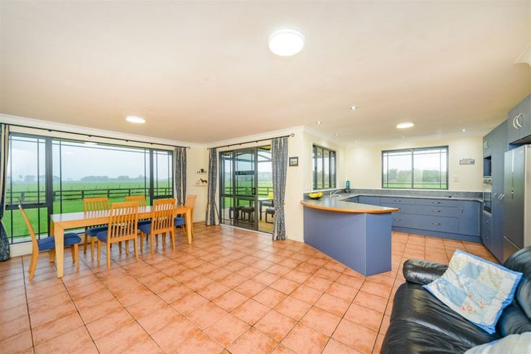 Photo of property in 1582 Rongotea Road, Kairanga, Palmerston North, 4475