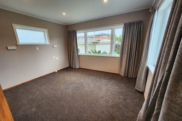 Photo of property in 1/33 Halver Road, Hillpark, Auckland, 2102