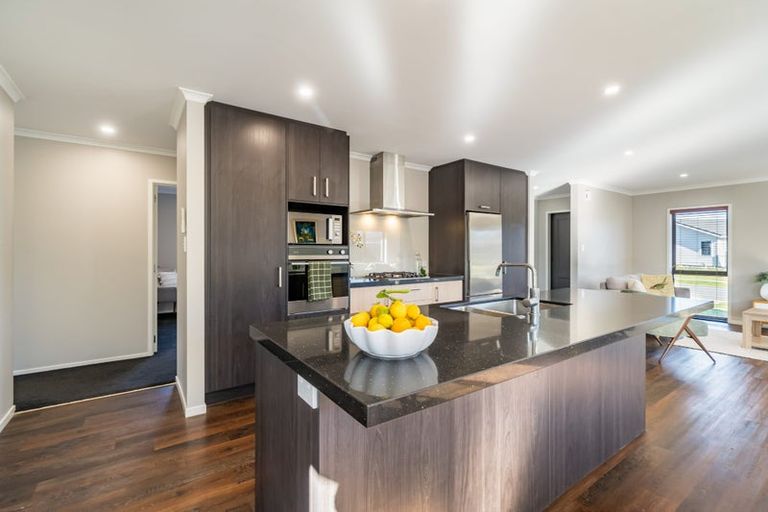 Photo of property in 16 Te Punga Road, Wallaceville, Upper Hutt, 5018