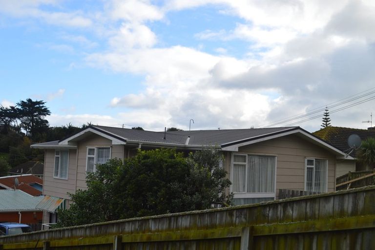 Photo of property in 25 Downes Street, Titahi Bay, Porirua, 5022
