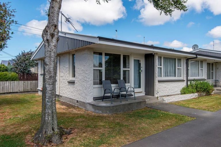Photo of property in 2/60 Avalon Street, Richmond, Christchurch, 8013