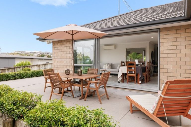 Photo of property in 6 Crater Close, Pyes Pa, Tauranga, 3112