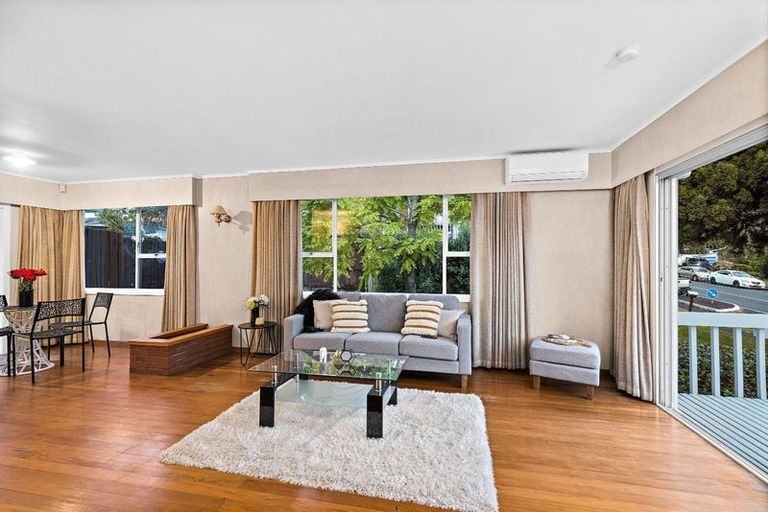 Photo of property in 15 Zita Maria Drive, Massey, Auckland, 0614