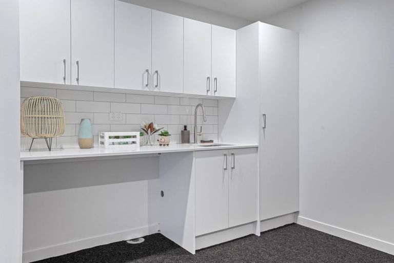 Photo of property in 6d Avonhead Road, Avonhead, Christchurch, 8042