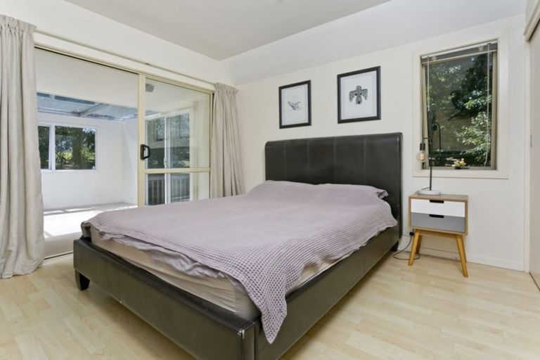 Photo of property in 110a Lake Road, Belmont, Auckland, 0622