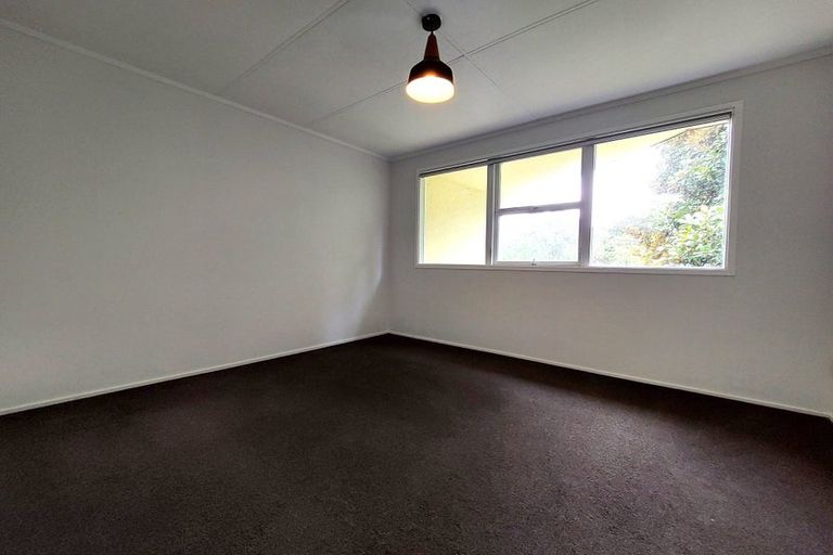 Photo of property in 19 Coroglen Avenue, Birkenhead, Auckland, 0626