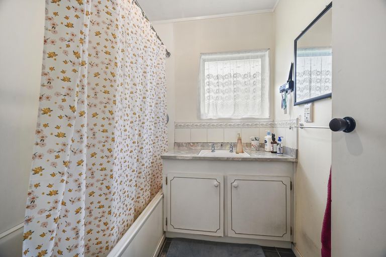 Photo of property in 42b Elizabeth Street, Victoria, Rotorua, 3010