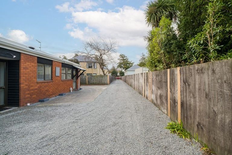 Photo of property in 2/112a Poulson Street, Addington, Christchurch, 8024