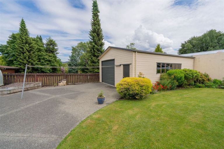 Photo of property in 39 Henry Street, Te Anau, 9600