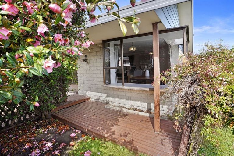 Photo of property in 1/244 Main Road North, Redwood, Christchurch, 8051