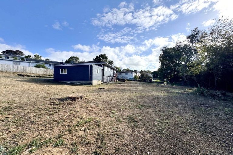 Photo of property in 38 Chislehurst Street, Henderson, Auckland, 0612