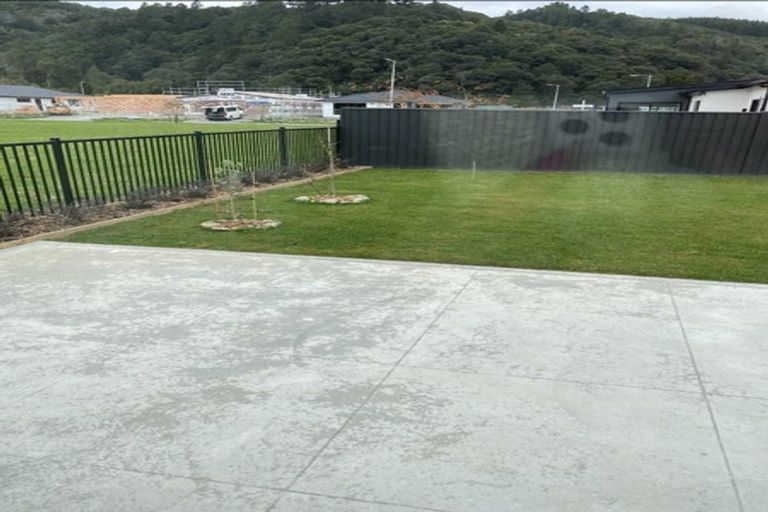 Photo of property in 8 Pattullo Crescent, Wallaceville, Upper Hutt, 5018