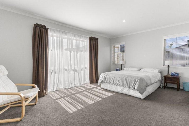 Photo of property in 32 Harding Drive, Papamoa Beach, Papamoa, 3118