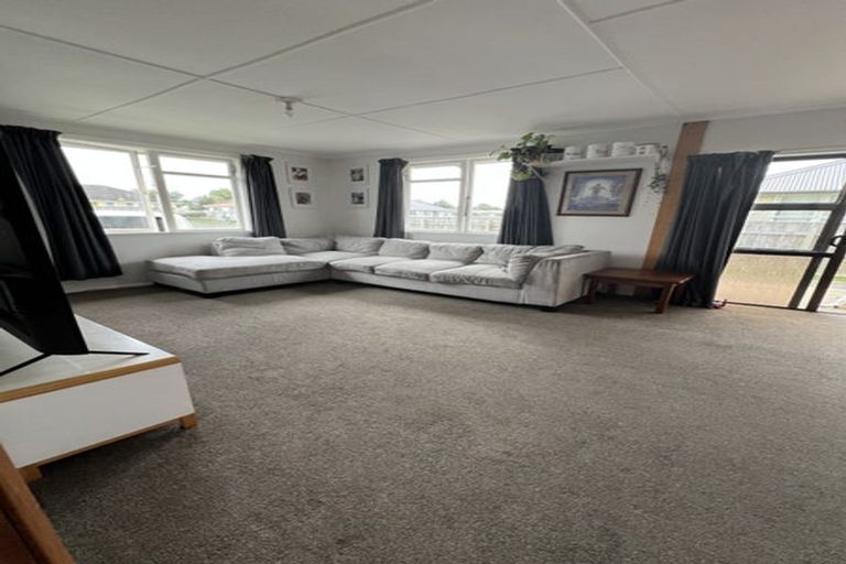 Photo of property in 19 James Street, Dannevirke, 4930