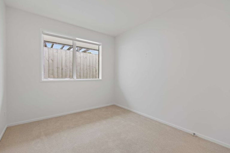 Photo of property in 8 Te Rehutai Rise, Welcome Bay, 3112