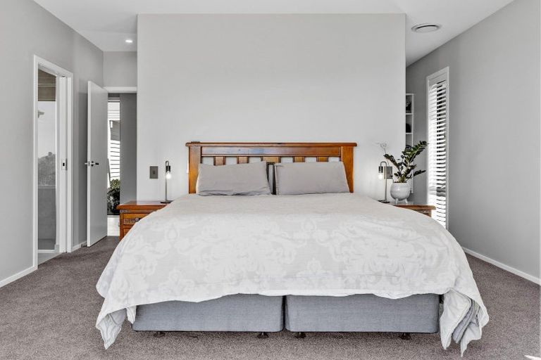 Photo of property in 28 Te Moenga Park, Acacia Bay, Taupo, 3330