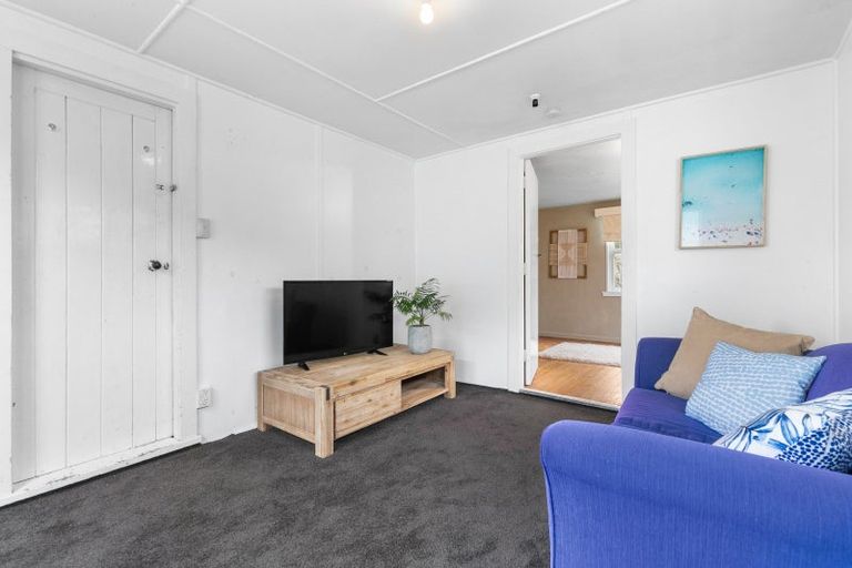 Photo of property in 86 Rua Avenue, Waitarere Beach, Levin, 5510