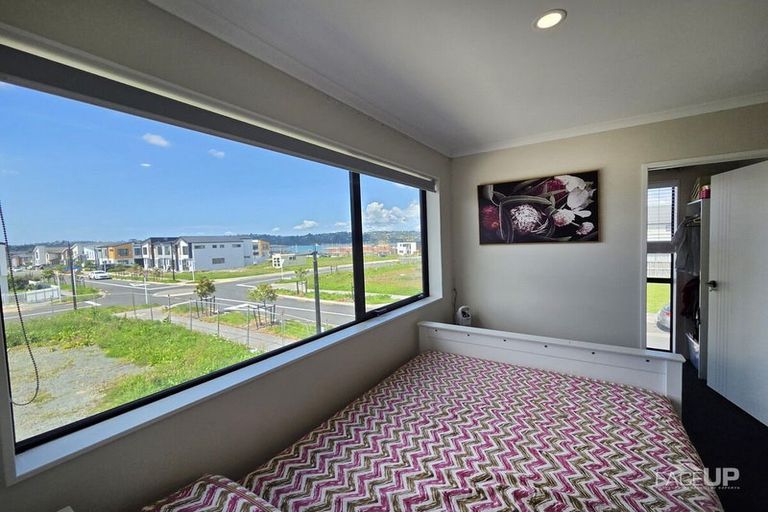 Photo of property in 22 Turret Lane, Hobsonville, Auckland, 0616