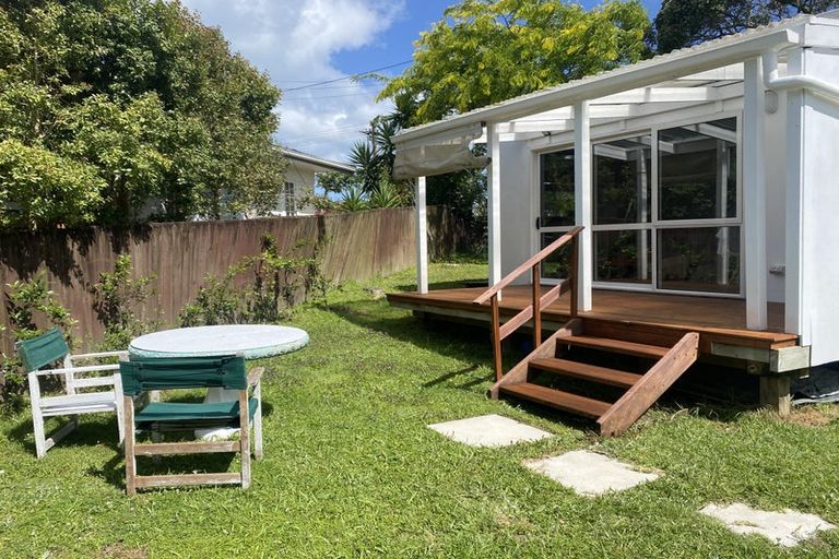 Photo of property in 25 County Road, Torbay, Auckland, 0630