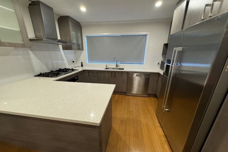 Photo of property in 75 Gloria Avenue, Te Atatu Peninsula, Auckland, 0610