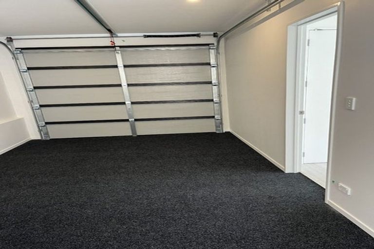 Photo of property in 6/535 Swanson Road, Ranui, Auckland, 0612