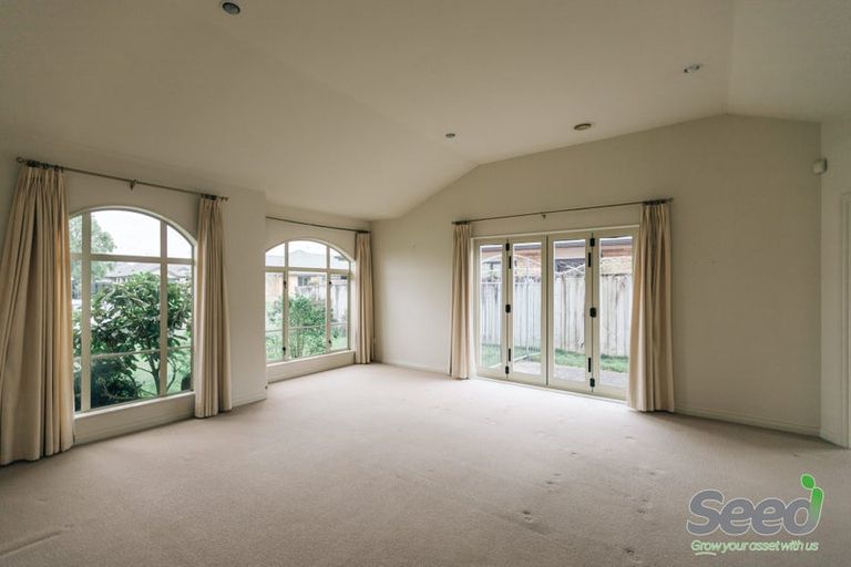 Photo of property in 2 Roderick Place, Rototuna, Hamilton, 3210