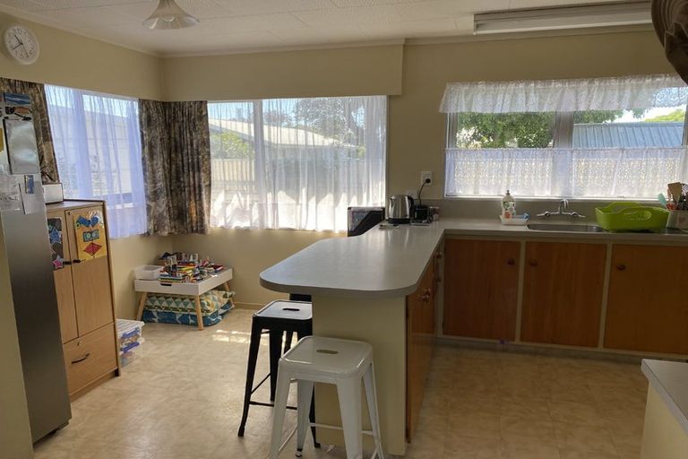 Photo of property in 14 Clement Place, Greenmeadows, Napier, 4112