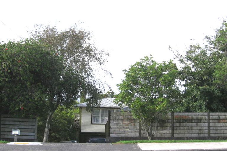 Photo of property in 127 Glengarry Road, Glen Eden, Auckland, 0602