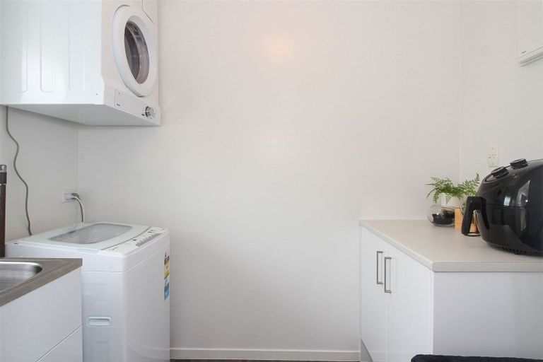 Photo of property in 11 Litchfield Place, Clarks Beach, 2122