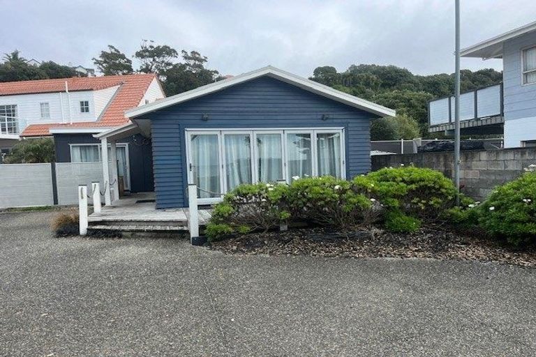 Photo of property in 48 The Esplanade, Eastern Beach, Auckland, 2012